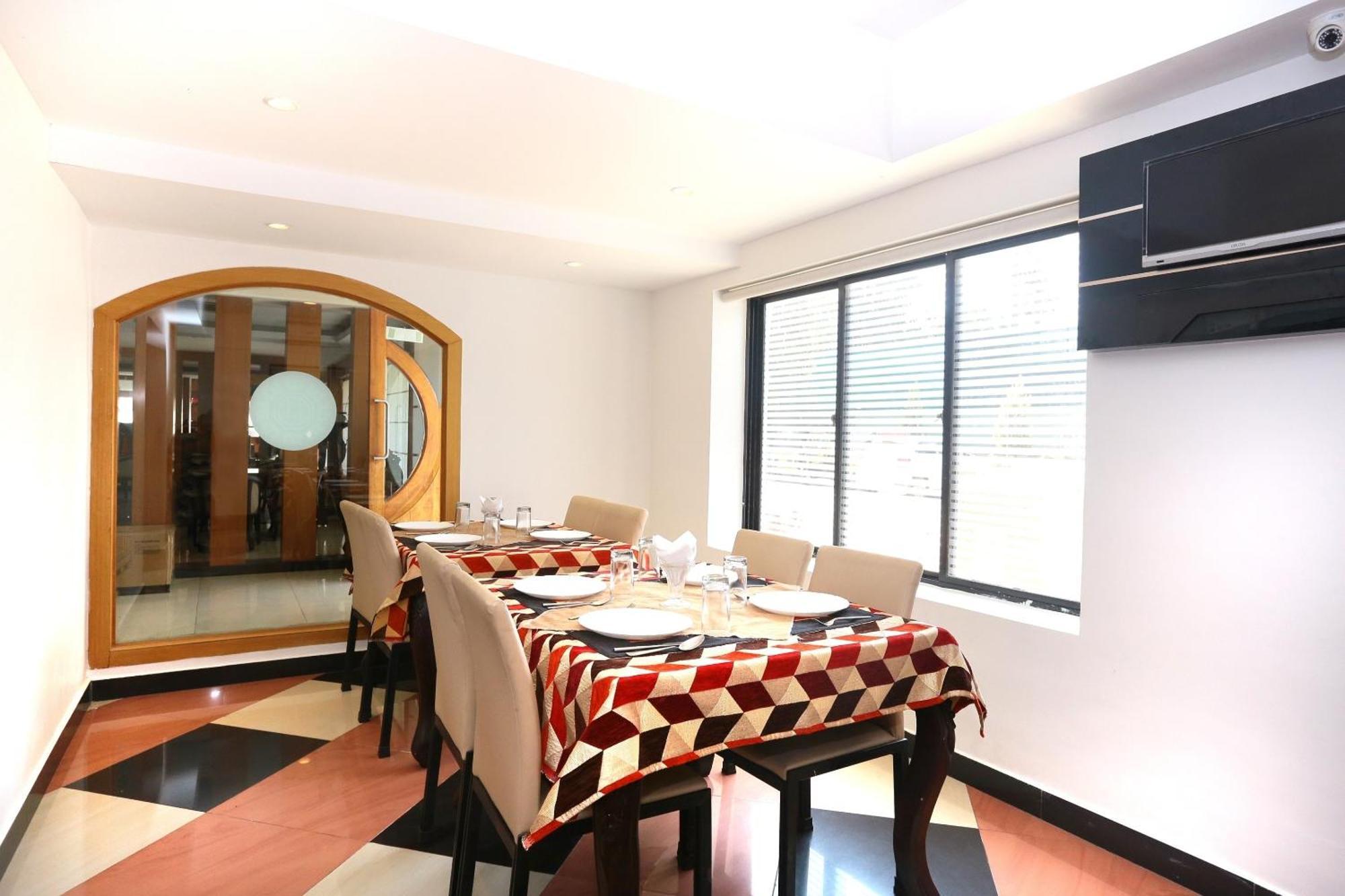 Super Townhouse Dona Castle 호텔 콜람 외부 사진