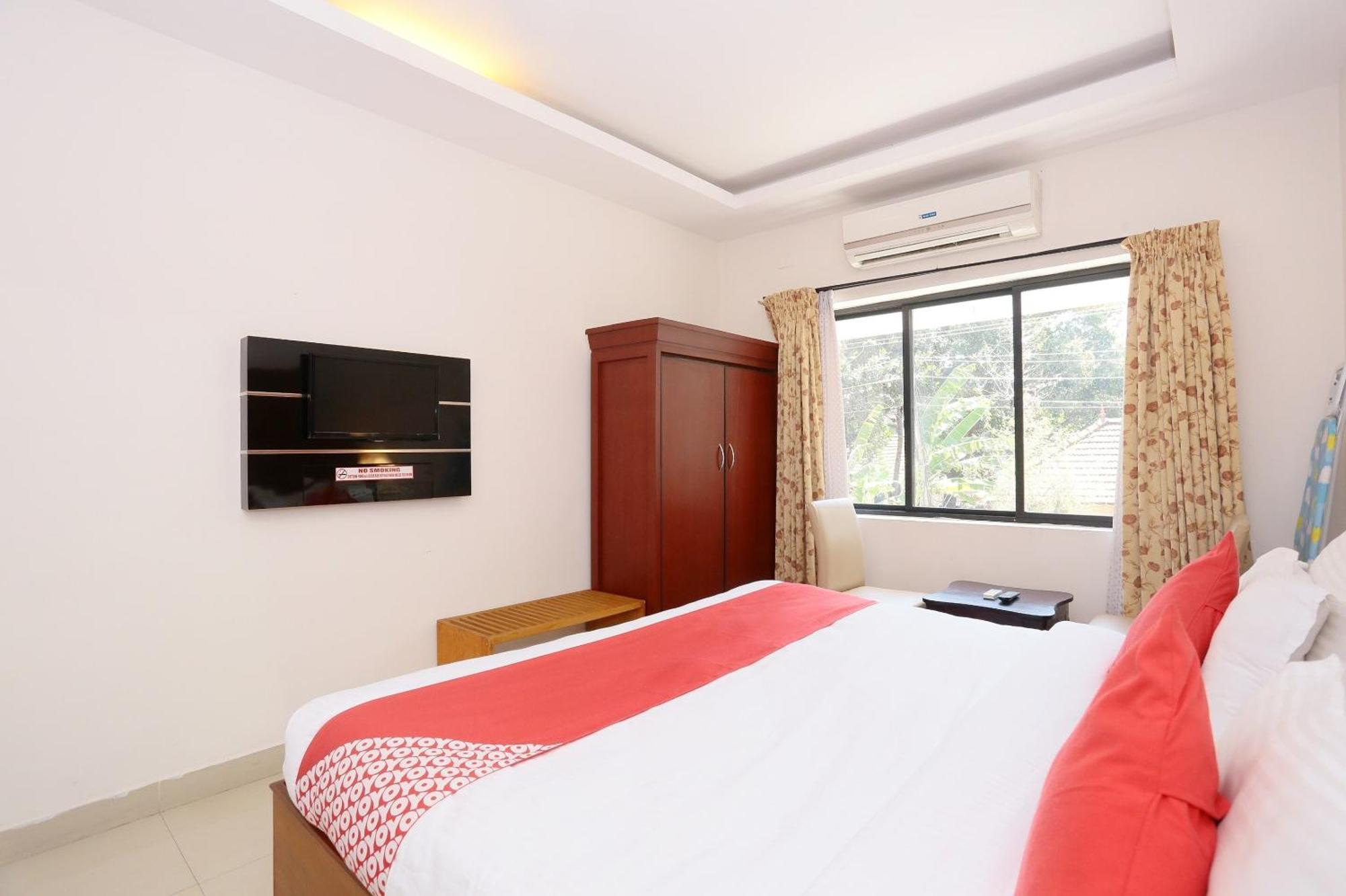 Super Townhouse Dona Castle 호텔 콜람 외부 사진