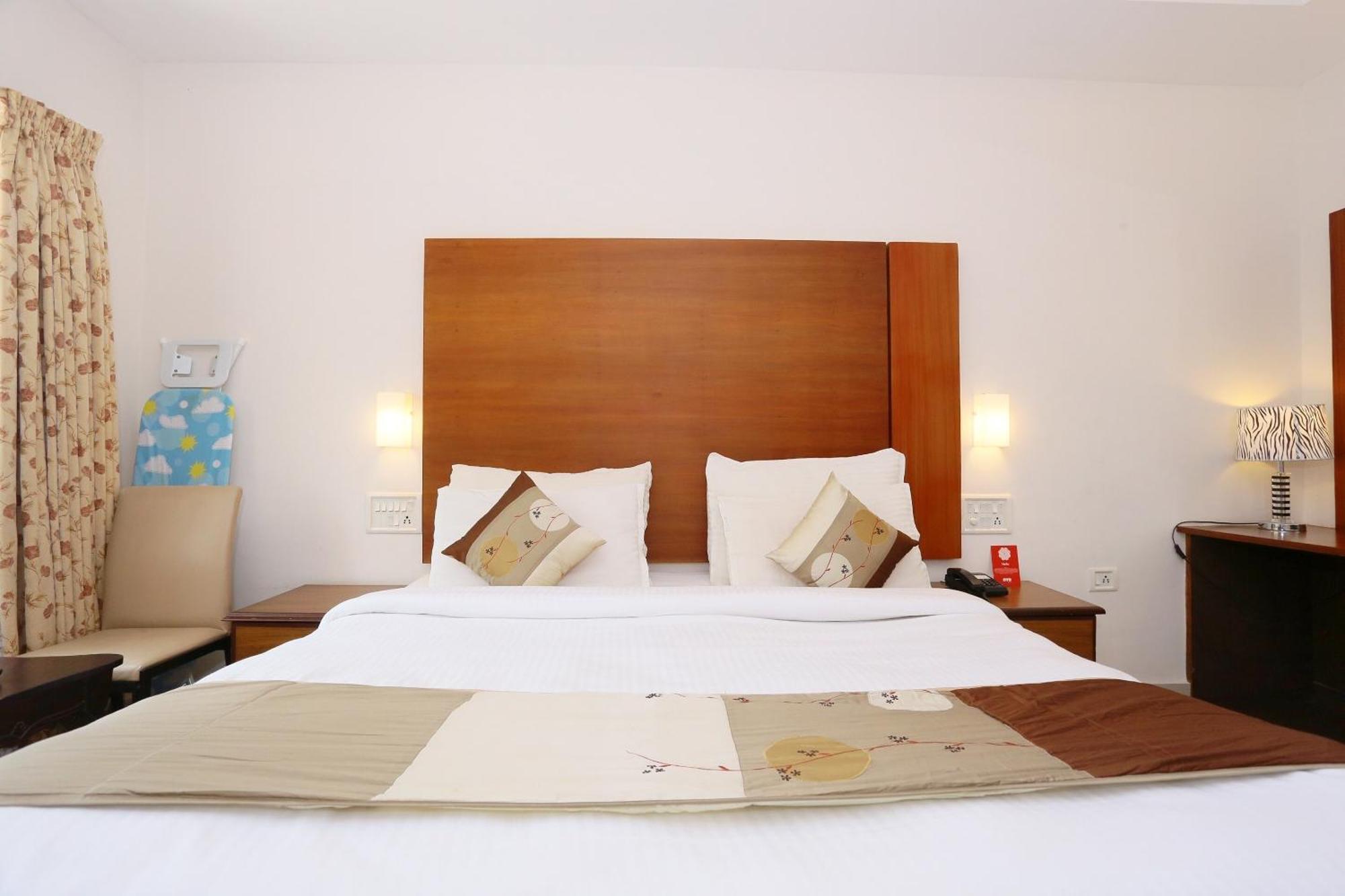 Super Townhouse Dona Castle 호텔 콜람 외부 사진