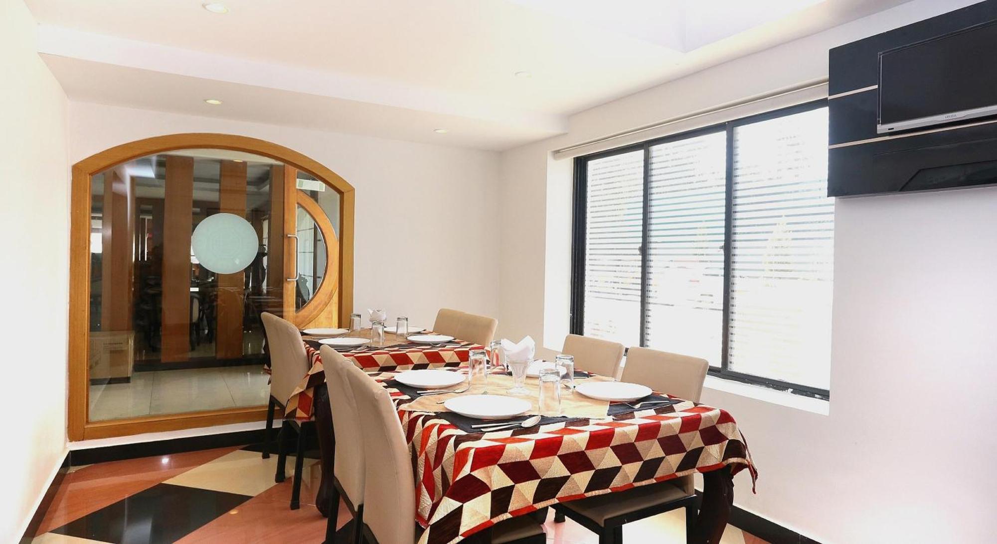Super Townhouse Dona Castle 호텔 콜람 외부 사진